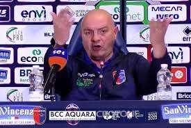 L'allenatore della Gelbison De Sanzo si sfoga: "Il Crotone costa 7 milioni, noi per questa Serie C abbiamo speso 500.000 euro"