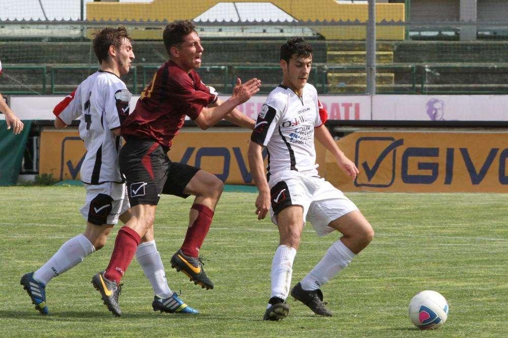 L'inflessibile legge del goal dell'ex...Martiniello della Reggina abbatte la Cavese...