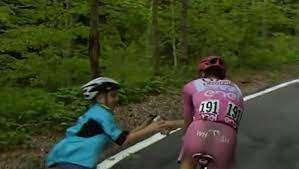 POGACAR E IL BAMBINO