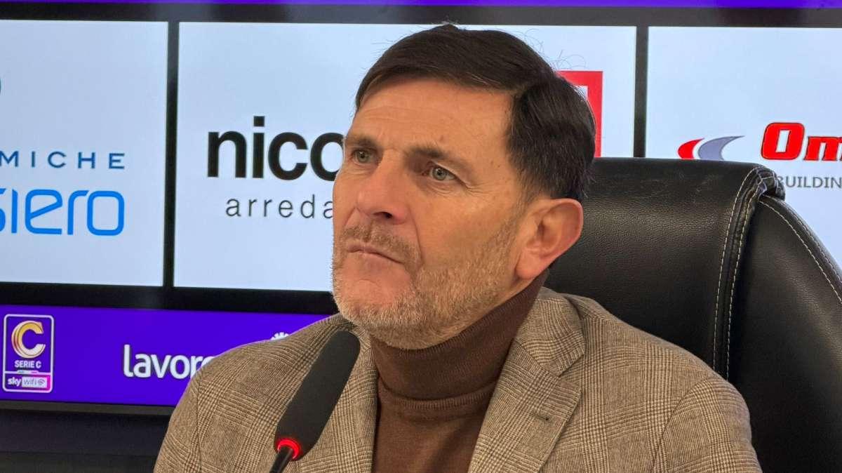 Potenza, il ds Di Bari: "Mercato lungo, chi non ha rinnovato sta dimostrando grande professionalità"