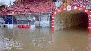 Maltempo in Veneto, allagato lo stadio "Menti" di Vicenza