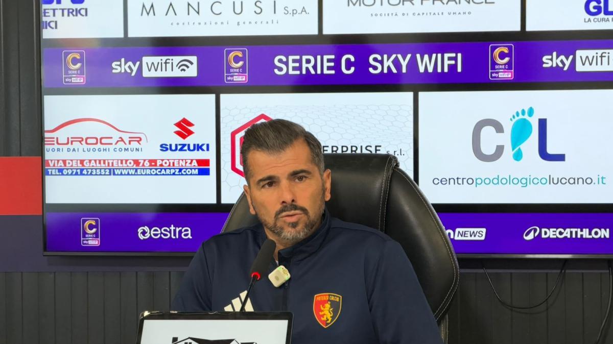 Potenza, mister Tisci: "A Barletta ci sarà da battagliare, dobbiamo farci trovare pronti"