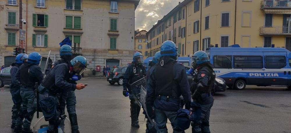 Gravi scontri tra tifosi prima del match di Eccellenza Campana tra Albanova e Afragolese.