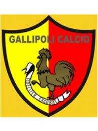 Il gallo canta...ma retrocede...