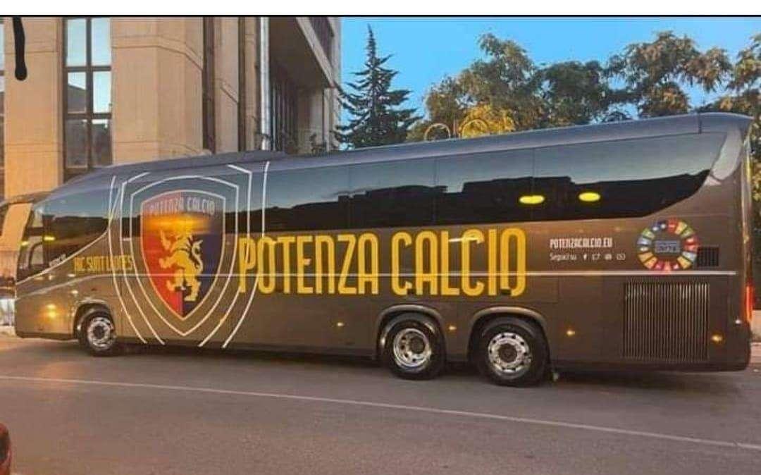 Ecco il nuovo autobus del Potenza 