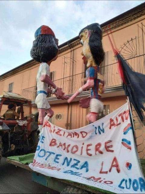 Carnevale a tinte rossoblù... 