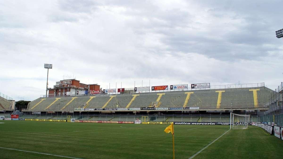 Foggia-Taranto si giocherà a porte chiuse