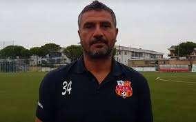 Madre Pietra Daunia Apricena...Todaro presidente...Del Giudice ds...e allenatore...