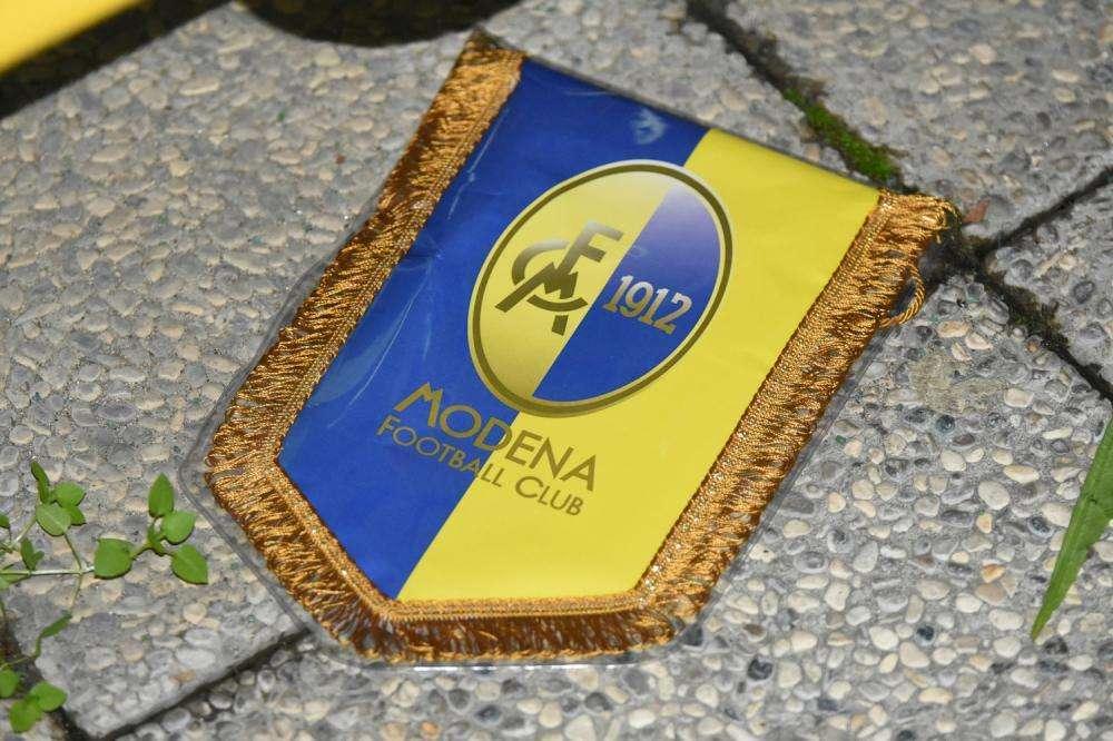 Non basta essere primi... il Modena esonera Apolloni...