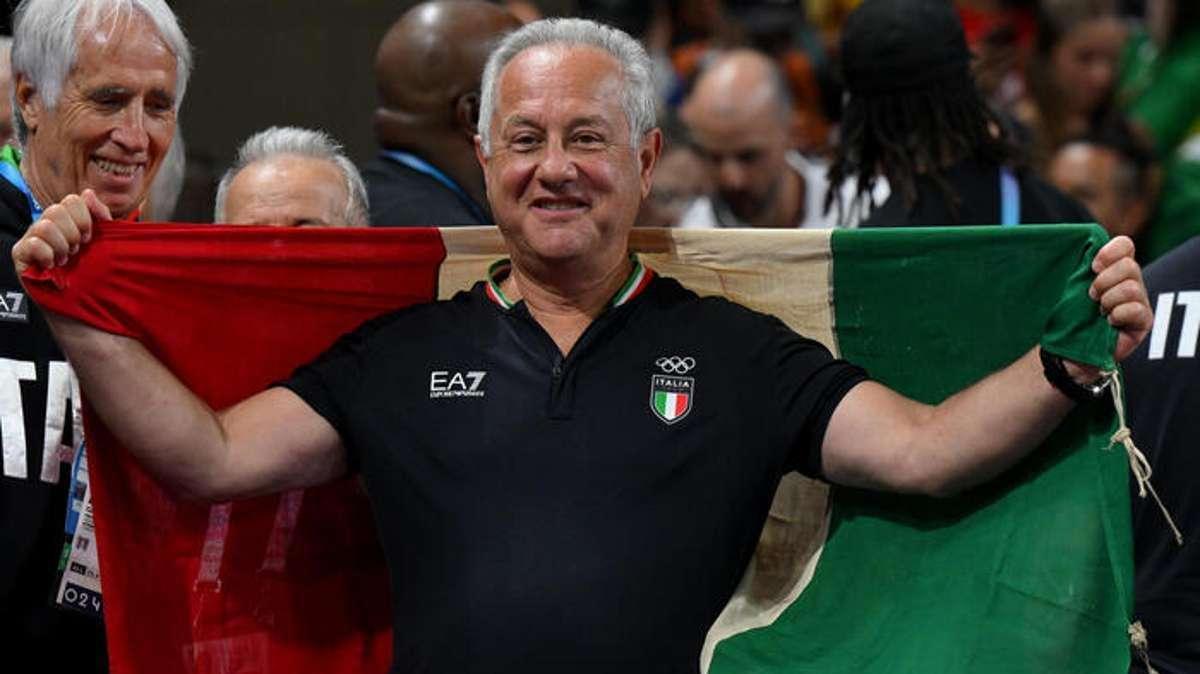 Volley, Velasco: "Proseguo con l'Italia donne fino al 2028"