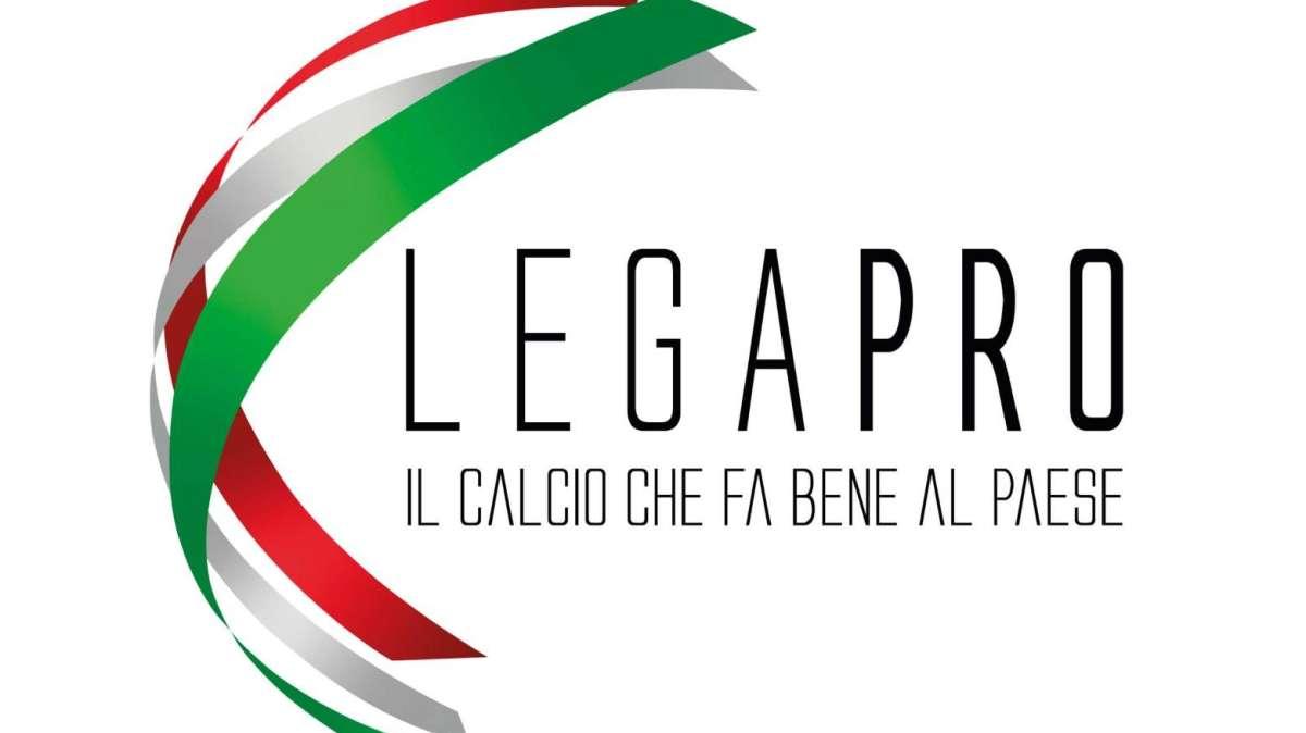 Picerno-Crotone, approfondimenti della Giustizia Sportiva sul comportamento dei tifosi calabresi