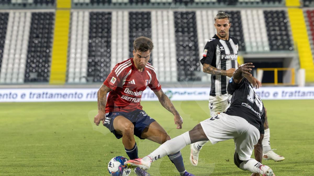 Potenza, l'arrivo di Dos Santos apre alla cessione di Petrungaro?