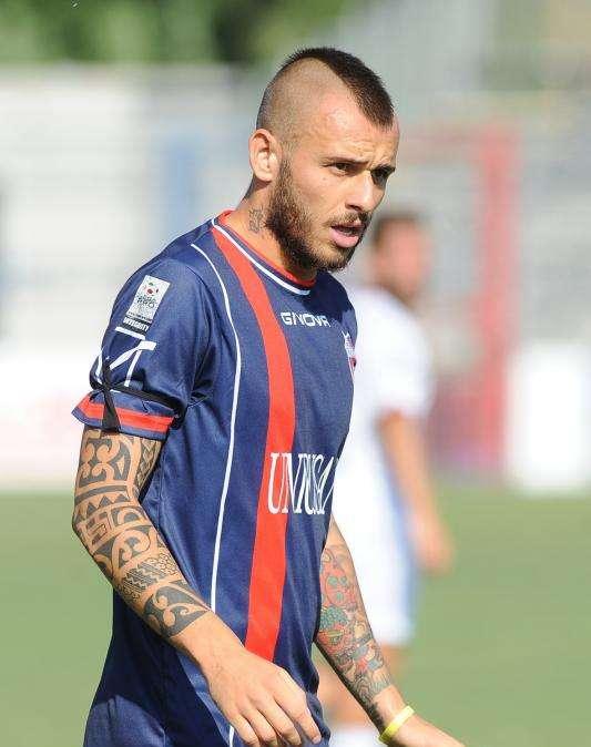 Il Potenza in pressing su un difensore ex serie C.