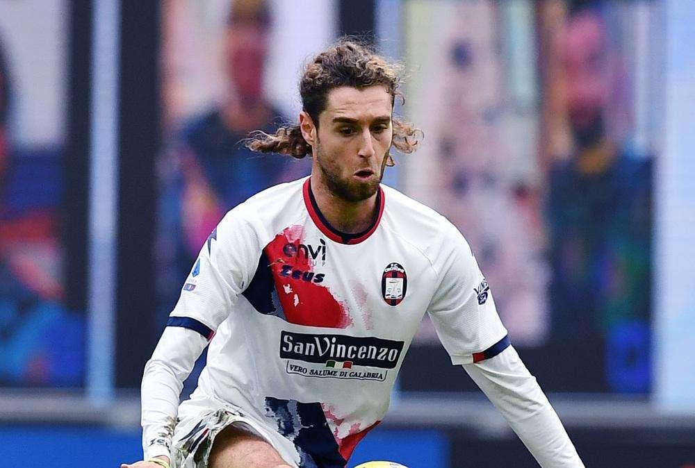 È sempre calciomercato... Il Catania ufficializza il colpo Zanellato