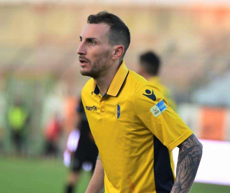 Ore 22 e 58 (forse 59)... l'ultima operazione depositata ha riguardato un calciatore potentino...
