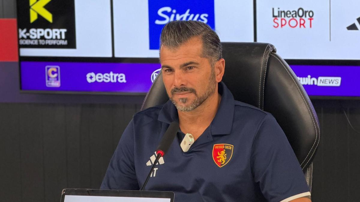 Verso Potenza-Casarano, mister Tisci: "In queste settimane abbiamo lavorato bene, incontriamo una squadra organizzata"