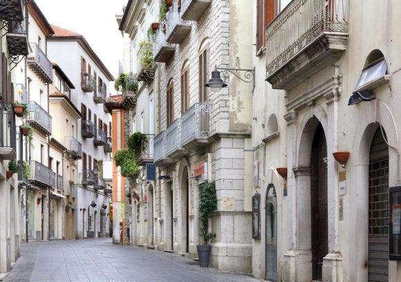 Ufficiale, a Potenza negozi e supermercati chiusi a Pasqua e Pasquetta.