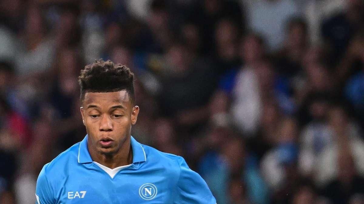 Dopo Napoli-Parma è stato rapinato il giocatore David Neres: pistola puntata e rubato l'orologio 