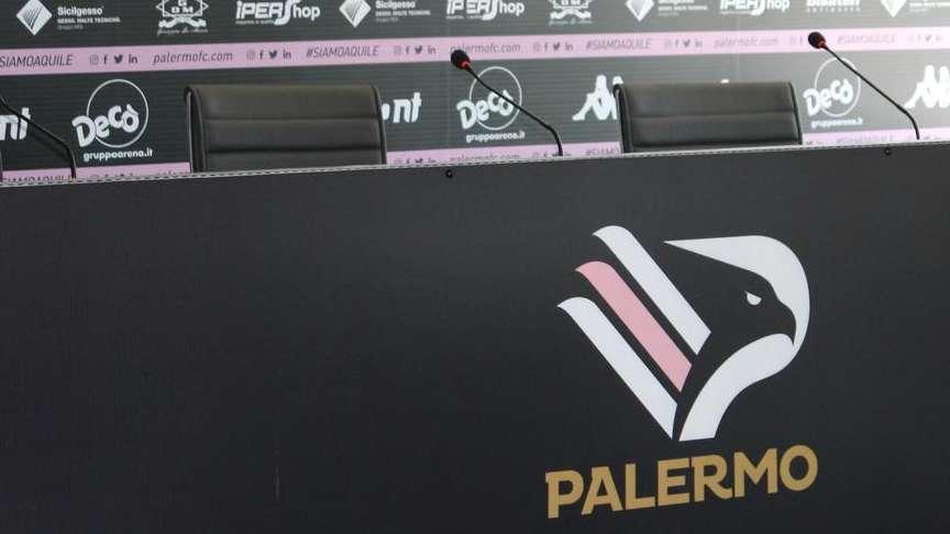 Palermo, 6 giocatori di nuovo positivi. A rischio la gara con il Catania? 