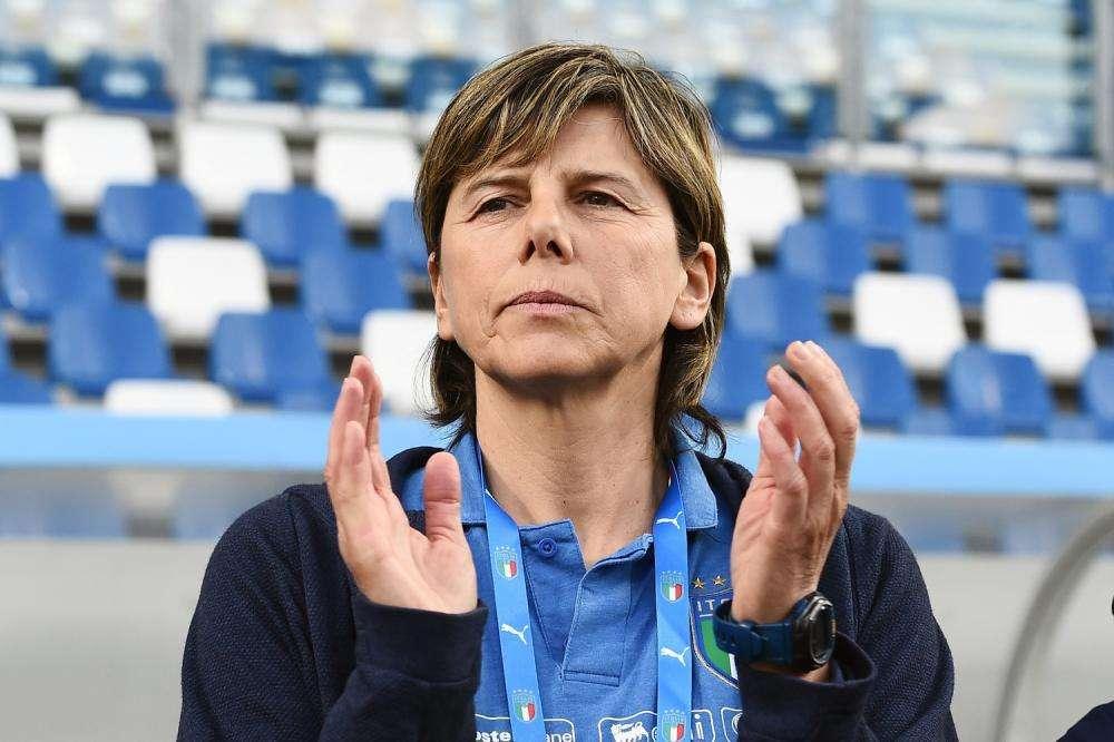 Milena Bertolini allenatore della nazionale femminile italiana di calcio arriva in Basilicata. Ecco dove e quando.