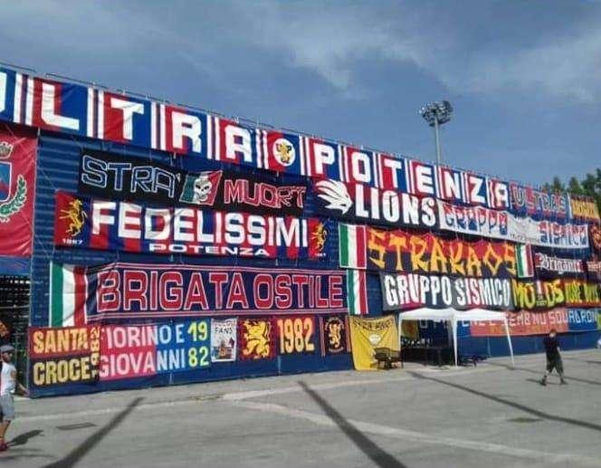 A Latronico i tifosi del Potenza hanno parlato alla squadra e a Caturano