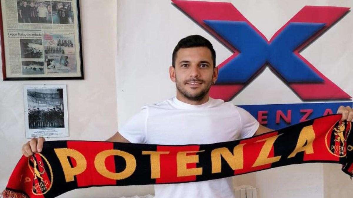 L'ex Potenza Banegas ancora decisivo con la maglia della Cavese
