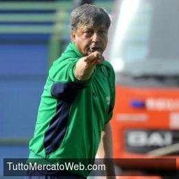 Finito il primo tempo: Gol Palumbo. Il mister torna a casa...