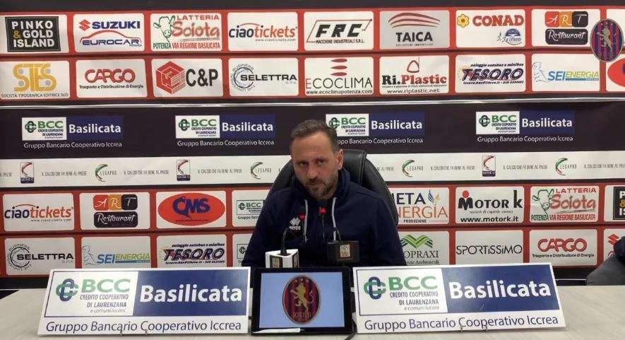 Bari-Potenza, amici contro, in panchina sarà sfida tra Carrera e Gallo 