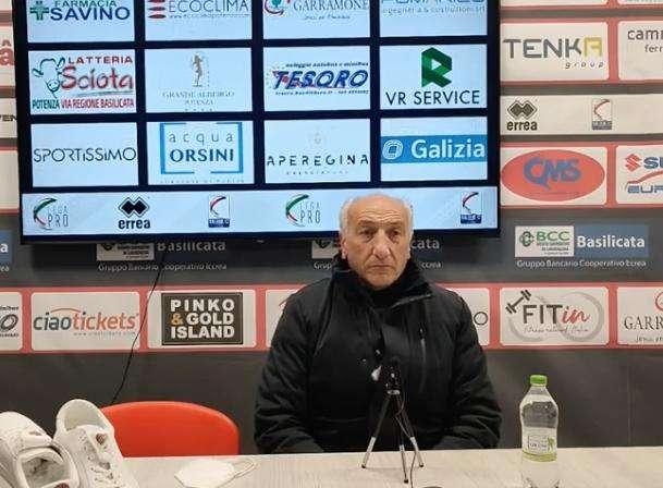 Potenza, Michele Falasca: "Oggi c’è stato uno spirito diverso, si sono visti giocatori che hanno indossato la maglia, che l’hanno onorata"