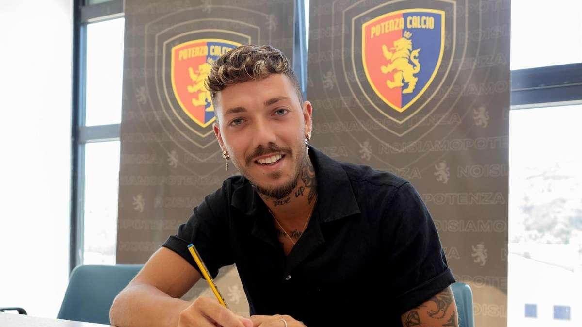 Potenza, in vista del match con il Pescara mister Siviglia è alle prese con il dubbio Emmausso