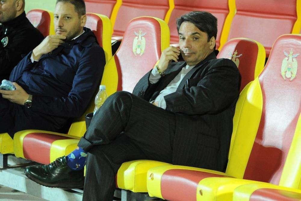 Ufficiale Capuano esonerato dall'Avellino