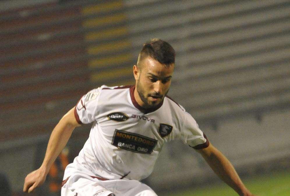 È sempre calciomercato: la Cavese piazza un colpo d’esperienza in difesa