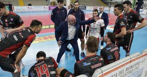 Volley A3, brusco risveglio per la Rinascita Lagonegro a Macerata