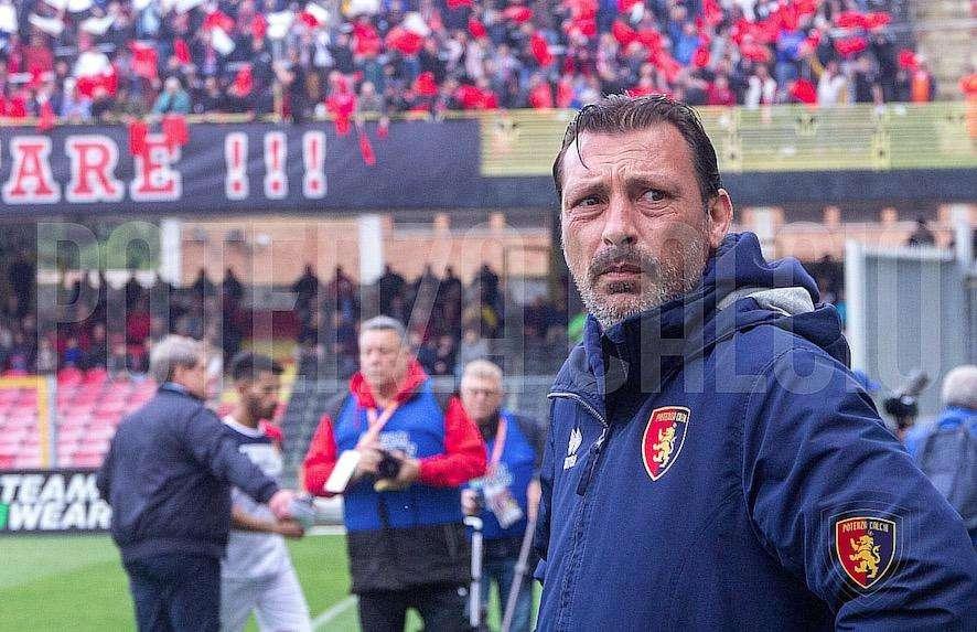Ci sarebbe anche il Monopoli sulle tracce di mister Raffaele