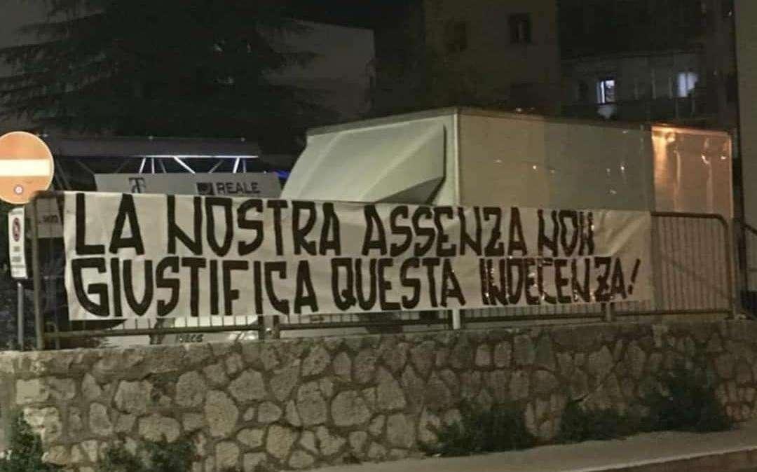 Potenza, i tifosi esprimono il proprio dissenso