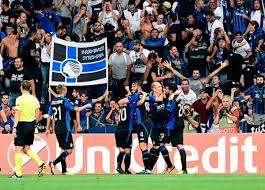 Gli ultras dell’Atalanta: "Calci in culo a chi tocca il murales della Reggiana".
