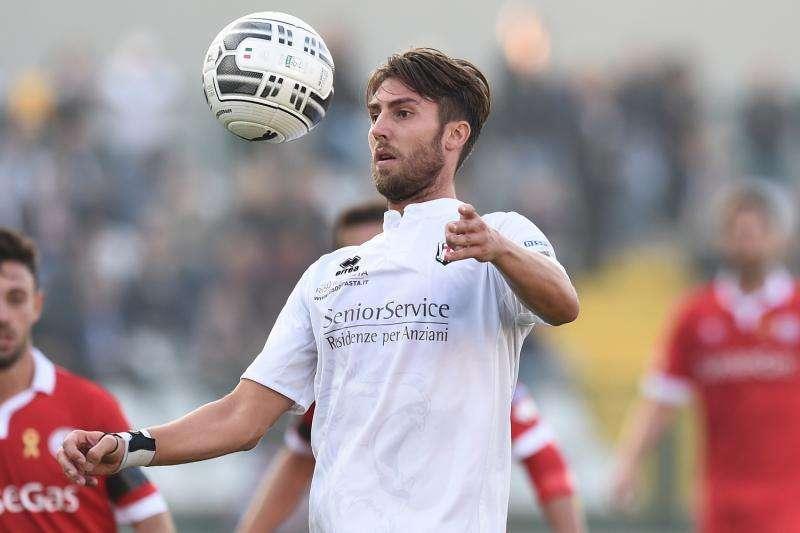 Un calciatore di origine ruotese vola in B con il Parma...