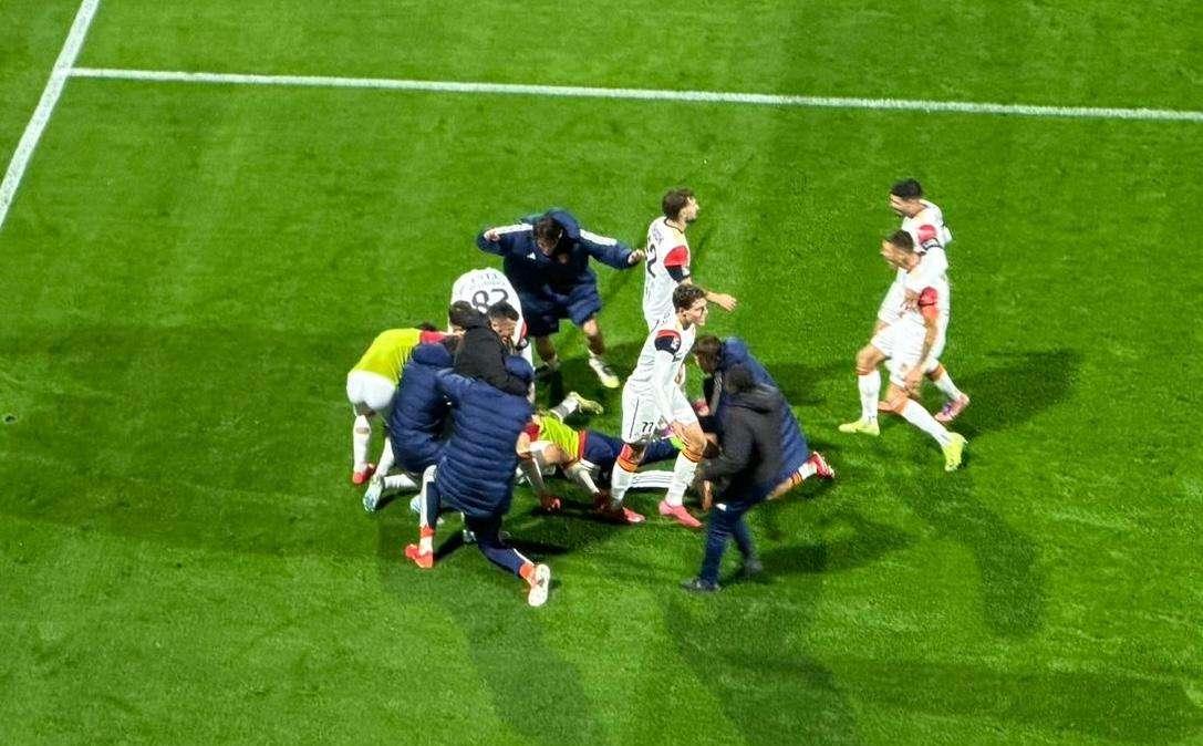 L'esultanza all'Arechi al gol
