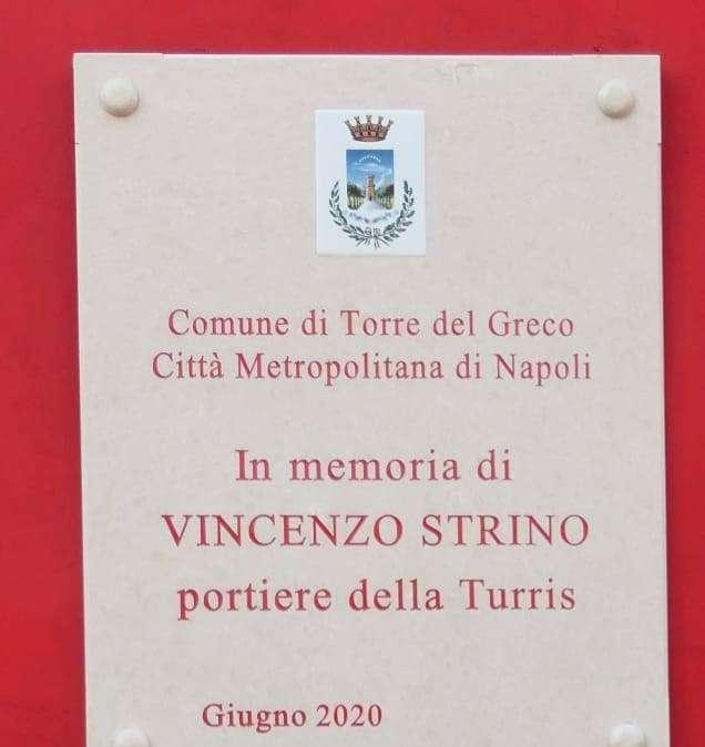 Allo stadio Liguri scoperta la targa "Vincenzo Strino", assente la delegazione potentina