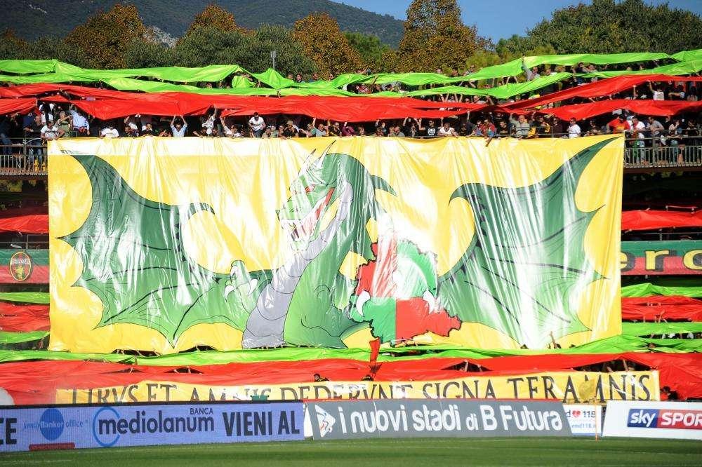 Domenica nella tana dei leoni arrivano le fere.