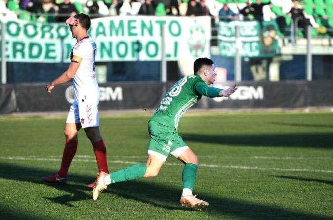Il Monopoli batte il Picerno con il minimo scarto, espulso Emmausso a gara terminata