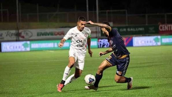 Picerno e Foggia si combattono ma dalla roulette russa del "Curcio" esce un pareggio che non serve a nessuno