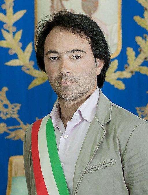 Il sindaco di Picerno Lettieri sarà presente domenica al "Viviani" per assistere al derby