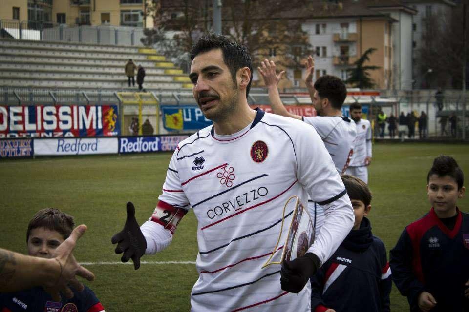 "Buon compleanno Capitano"!