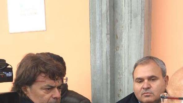 Cerruti presente...