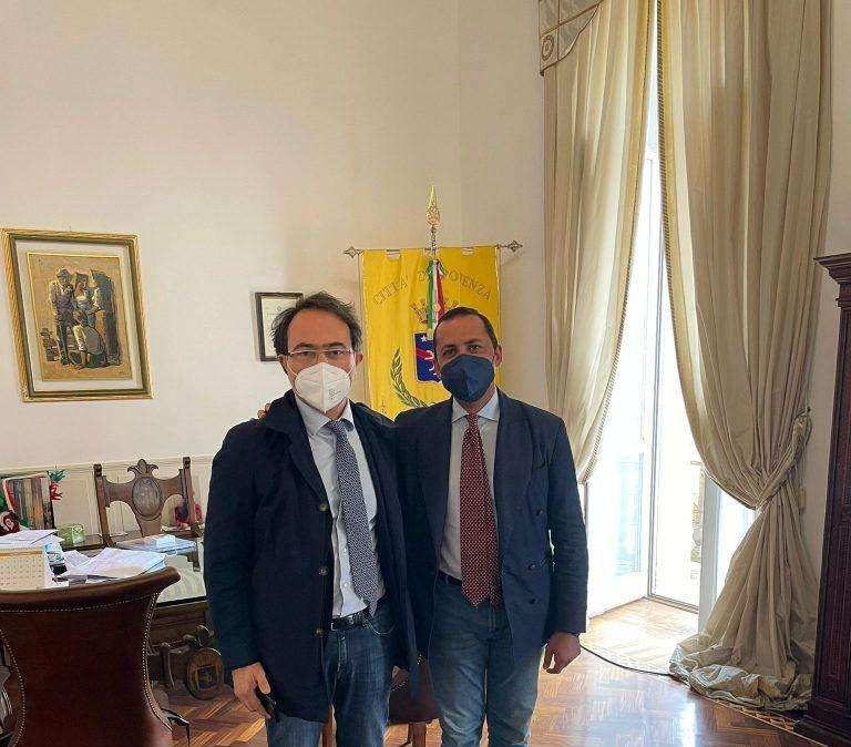 I sindaci di Potenza e Picerno si scambiano un "segno di pace"
