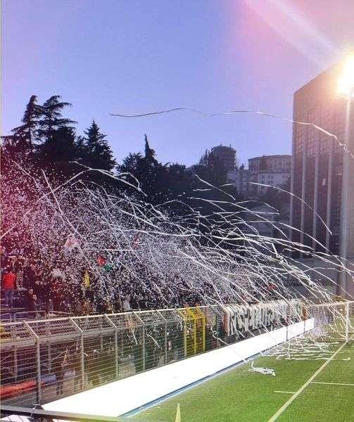 Potenza, la coreografia della partita con il Crotone porta in dote al club rossoblù una multa