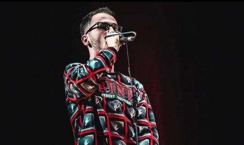 Mr. Zeke e rap a tinte rossoblù: Al Viviani di scena l'amore! 