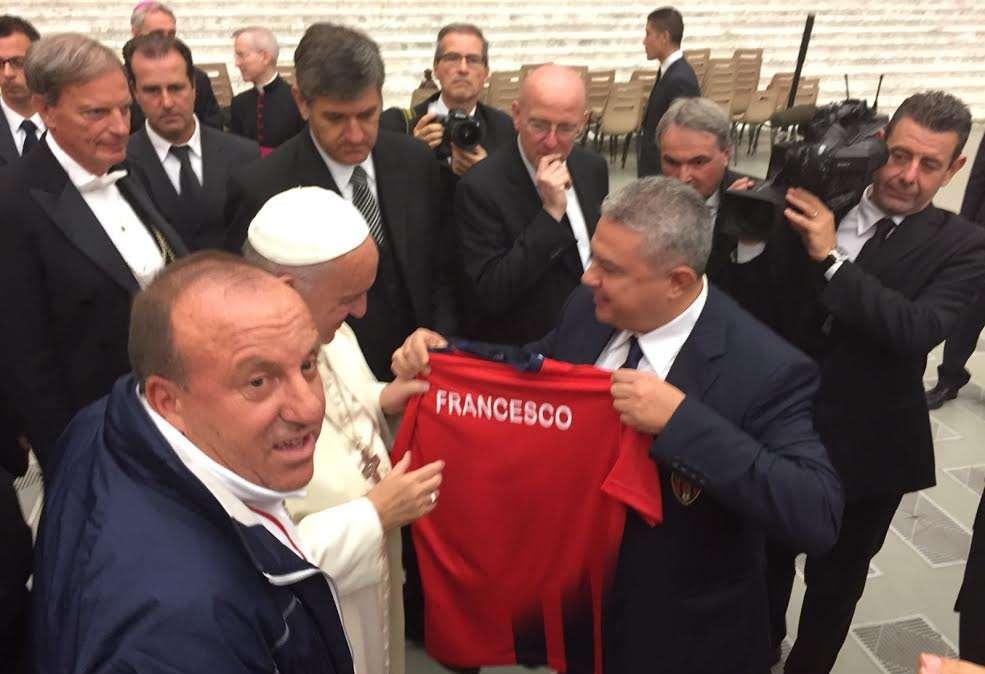Il Picerno in udienza da Papa Francesco.