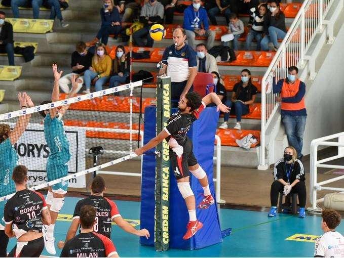 Volley A2, disco rosso per la Cave del Sole a Cantù